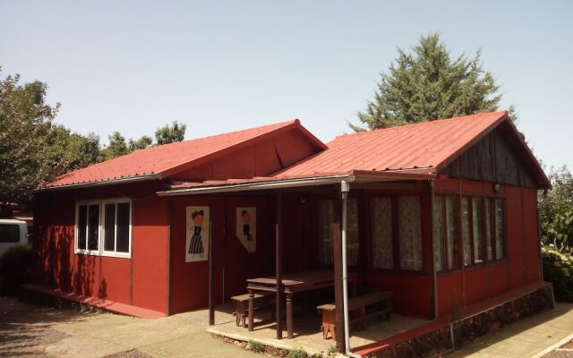 Campamento Quimpi Hostel Ла-Матанса-де-Асентехо вид на фасад