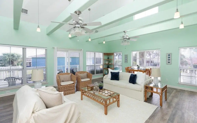 Casa La Vista by Silver Sands Vacation Rentals