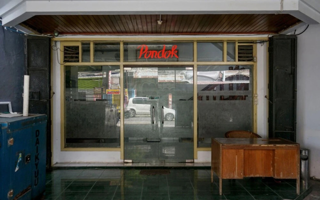 Pondok Mahkota by OYO Rooms