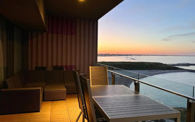 Luxury beachfront apt - quite area, 100 sqm
