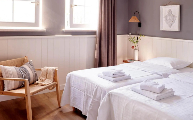 Flamboyant Farmhouse in Baarlo With Hot Tub, Garden