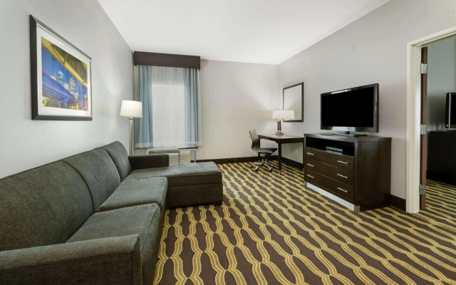 La Quinta Inn & Suites by Wyndham Houston Humble Atascocita