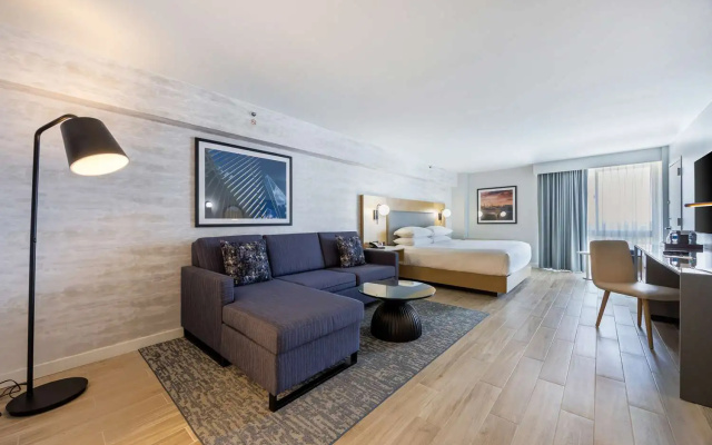 Отель Doubletree By Hilton New York Jfk Airport