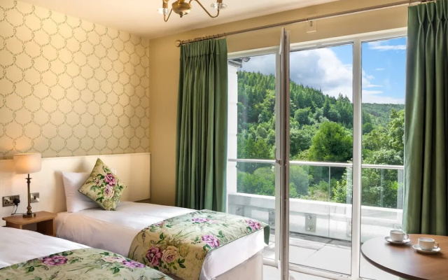 Woodenbridge Hotel