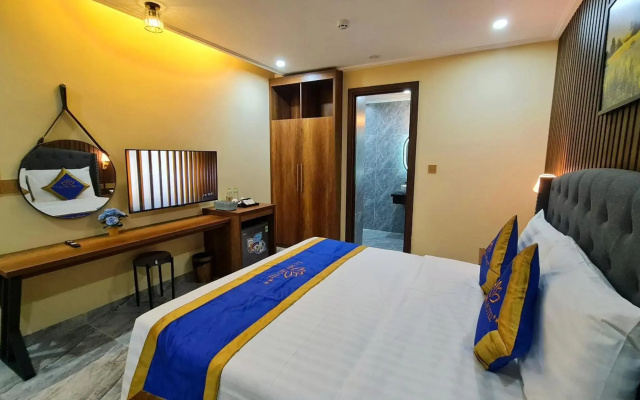 La Mia Lakeview Hotel