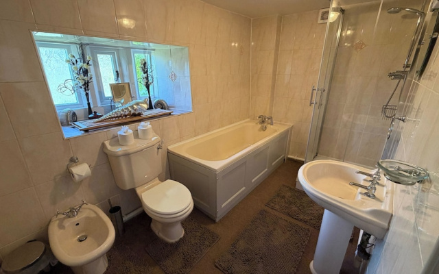 Farmhouse-sleeps 5-near Alton Towers/peak Dist