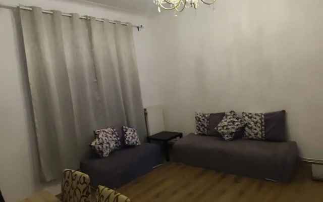 Room in Guest Room - Room In Brussels