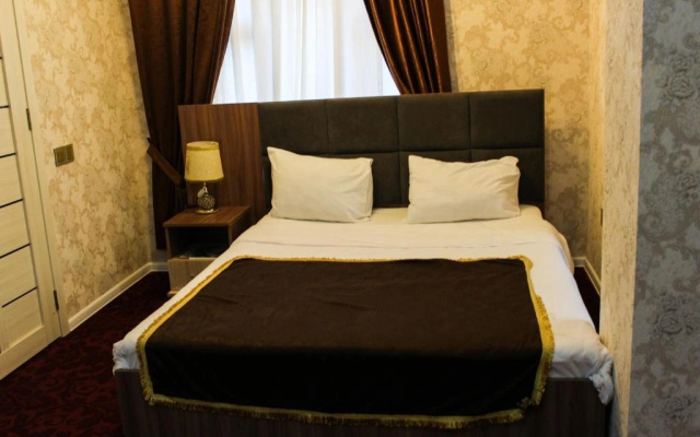 Phoenix Hotel