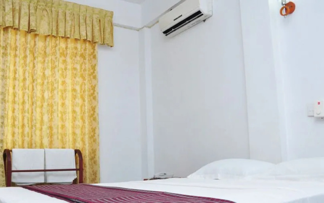 Night Station Hotel