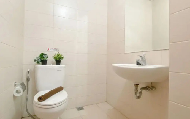 Basic Studio At Apartment Woodland Park Residence