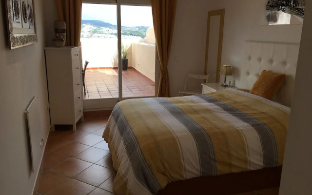 Penthouse, sea Views, Roof Terrace, Communal Pool