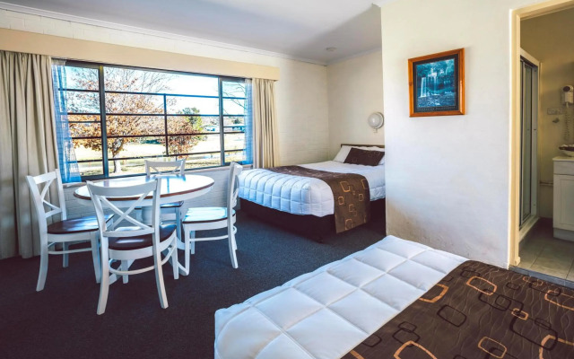 Boulevard Motel