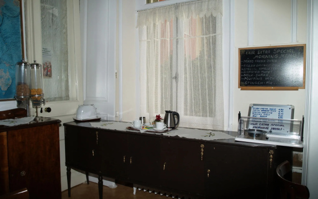 Hotel Acropolis House