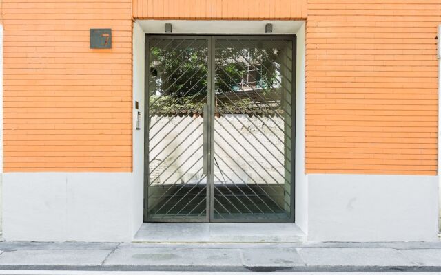 Home at Hotel Naviglio - Sambuco Apt вид на фасад
