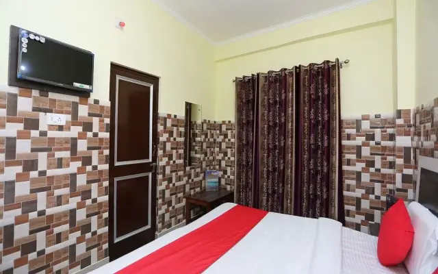 Oyo 27054 New Sundaram
