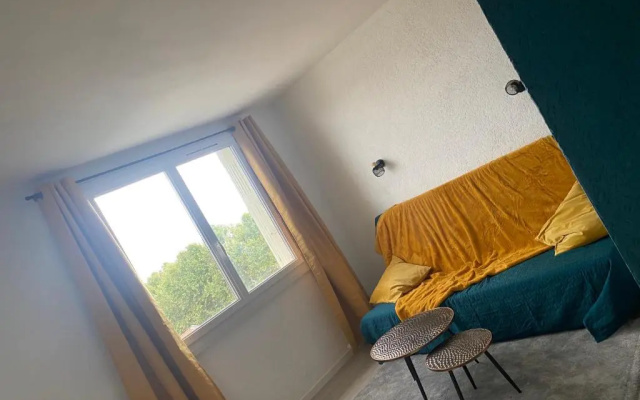 Bel appartement avec vue sur les toits (nouveau)