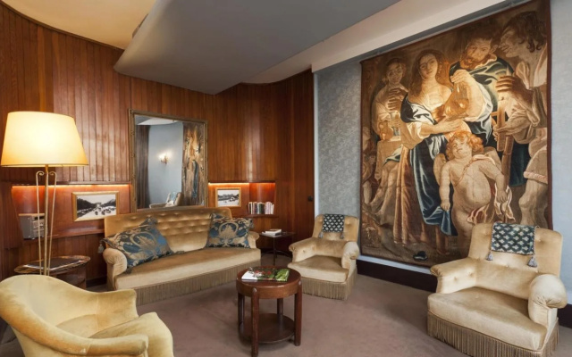 Hotel Du Quai Voltaire