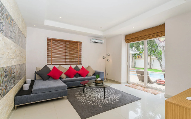 Luxury Pool Villa SRV