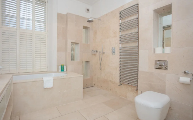 4 Bedroom House Next to Primrose Hill