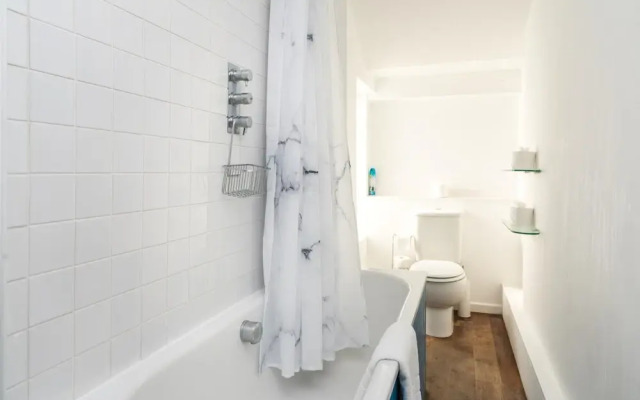 Super 1BD Flat in the Heart of Blackheath Village