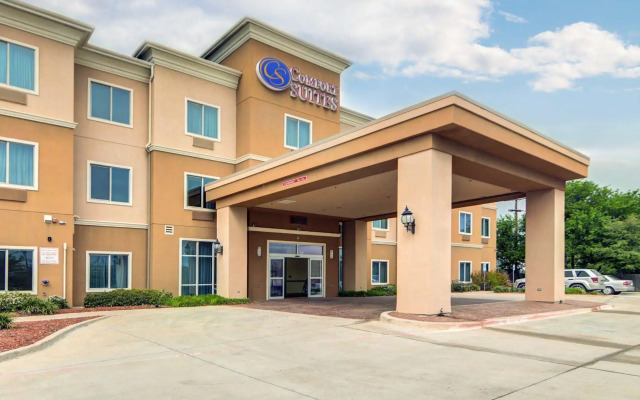 Motel 6 Fort Worth, TX – I-35 & I-20