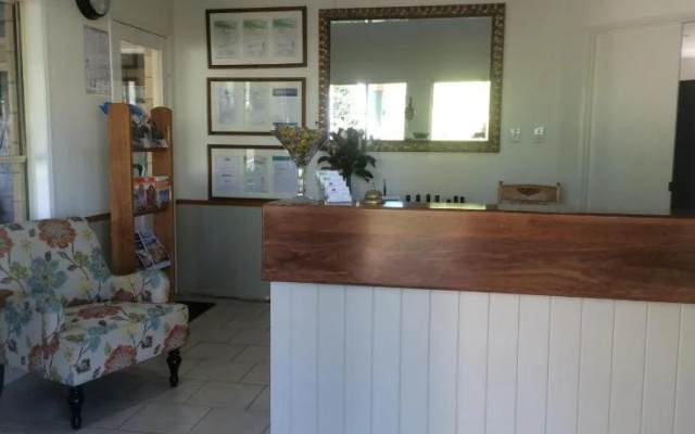 Jacaranda Country Motel
