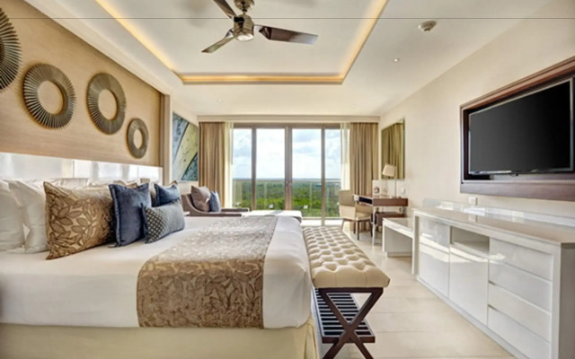 Royalton Riviera Cancun, An Autograph Collection All-Inclusive Resort & Casino