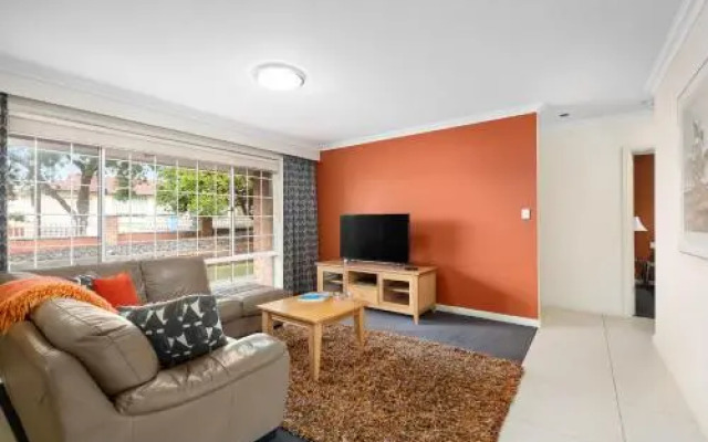City Two Apartment