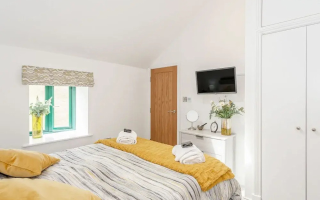 Pogles Wood Cottage