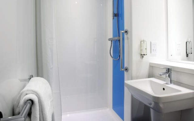 Travelodge Newcastle Whitemare Pool