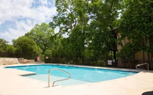 Condo de Comal CWC101
