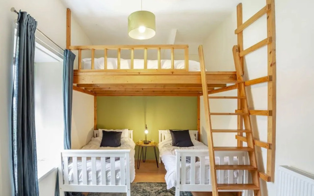 Stiniog Lodge