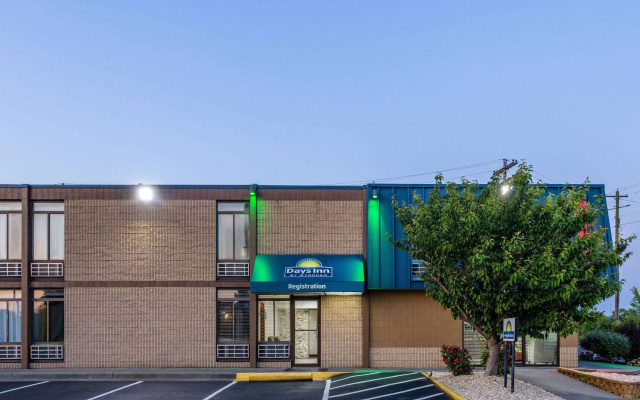 Days Inn by Wyndham Winchester