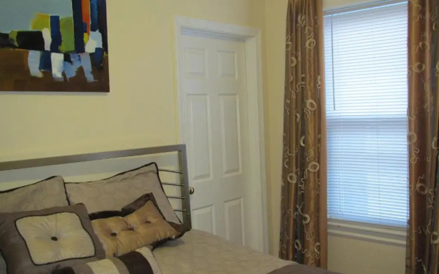 Bowers House Bed and Breakfast