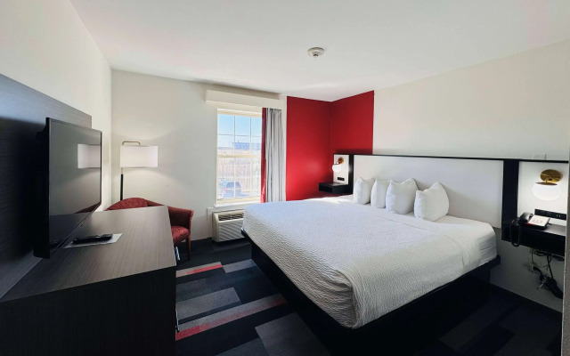 Ramada by Wyndham Sparta/At Speedway