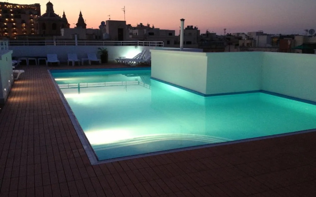 Days Inn Hotel & Residence