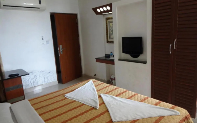 Lotus Bay View Hotel