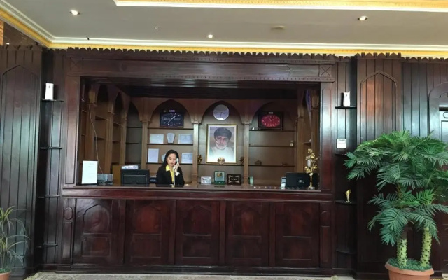 Safari Hotel