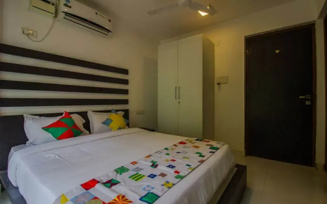 OYO Home 17402 Pool View Villa 4BHK