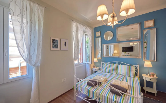 Old City Romantic Studios