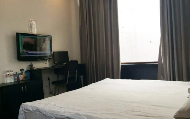 Chenghuang Holiday Hotel