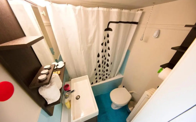 Startupper's Pad in real Athenian neighbourhood