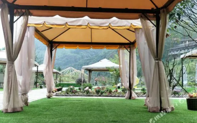 Houshan Yueyu Inn