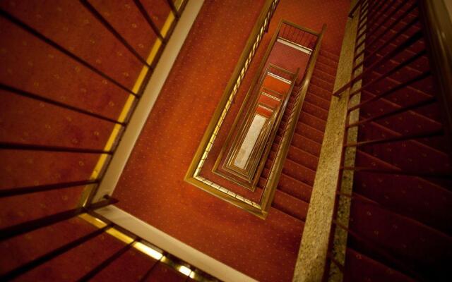 Отель Sagitta Swiss Quality Hotel Швейцария, Женева - отзывы, цены и фото номеров - забронировать отель Sagitta Swiss Quality Hotel онлайн вид на фасад