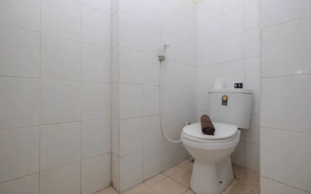 Nice and Comfy 1BR Apartment at MT Haryono Residence