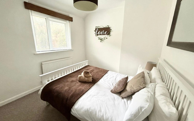 Afan Contractor Accommodation - mins to site!