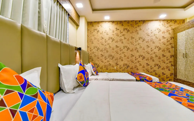Raj Palace I by FabHotel