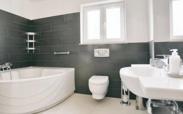 Luxurious Villa with Sauna & Hot Tub in Žminj