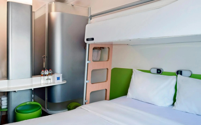 Ibis Budget Semarang Tendean