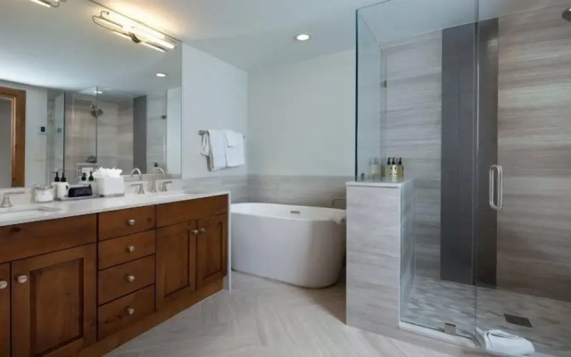 Vail Village Gravity Haus 3 Bedroom Residence